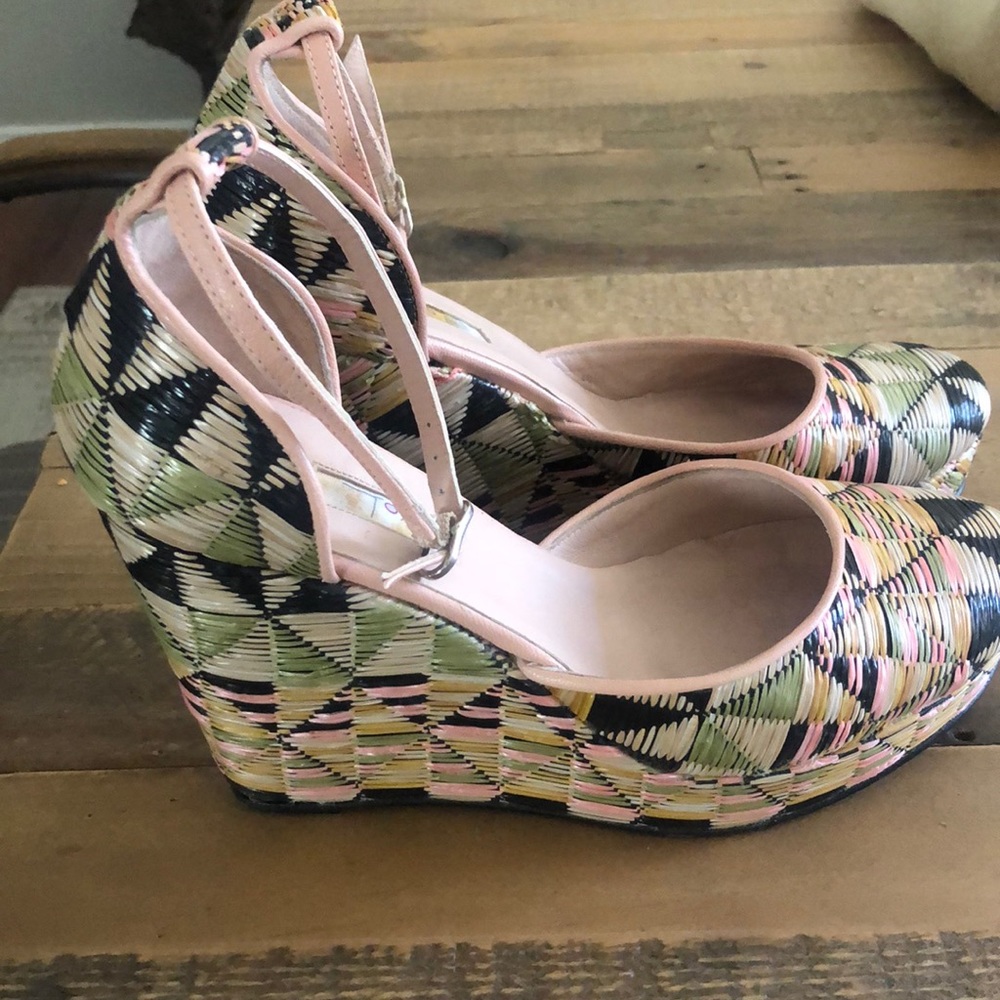 Anthropologie platform wicker shoes - size 39- never worn!